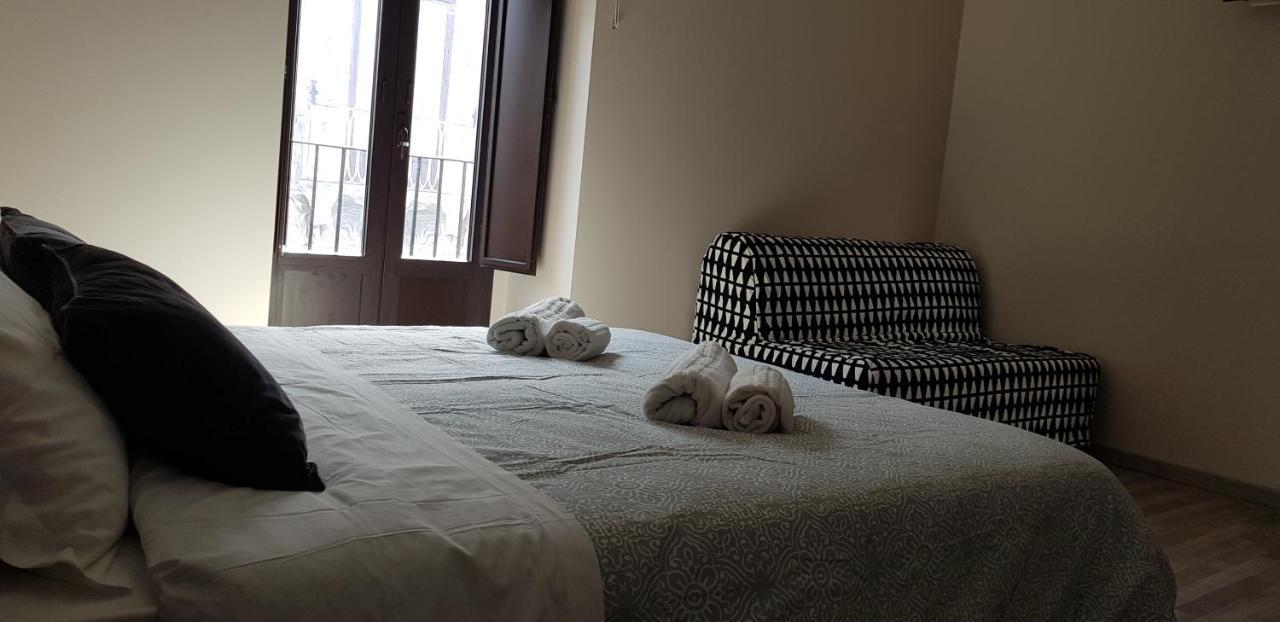 Bed and Breakfast Tre Stelle Al Duomo Катания Экстерьер фото