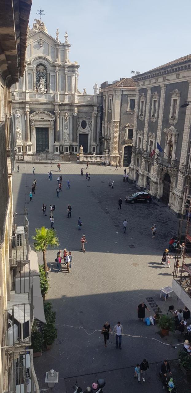 Bed and Breakfast Tre Stelle Al Duomo Катания Экстерьер фото